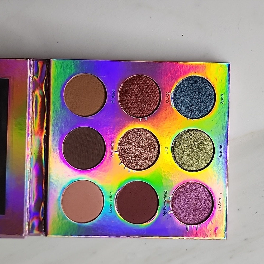 Liveglam PS I Love You Eyeshadow Pallette - Picture 4 of 6